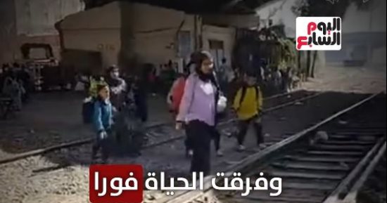 كواليس اللحظات الأخيرة لسيدة بشتيل ..ماتت أمام القطار وسابت الحزن لولادها..فيديو
