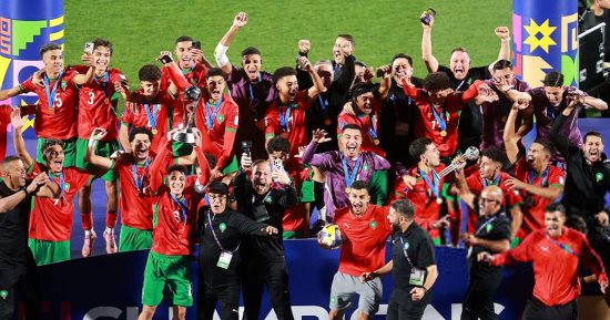 100 ألف دولار لكل لاعب بمنتخب المغرب بعد التتويج بمونديال الشباب.. فيديو