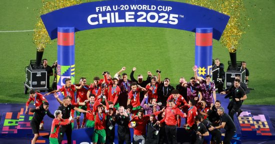 العالم هذا الصباح.. المغرب يقهر الأرجنتين ويتوج بكأس العالم للشباب لأول مرة فى تاريخه.. ترامب: متمردون داخل غزة شاركوا فى خرق الهدنة وليست حماس.. ومصرع شخصين إثر انحراف طائرة شحن عن المدرج فى مطار هونج كونج