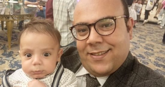بعد وفاتهما ودفنهما فى قبر واحد.. آخر صور لمحامى الإسكندرية ونجله