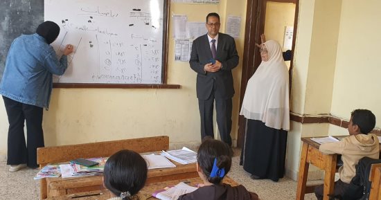 وكيل تعليم الغربية يتفقد مدارس إدارة غرب طنطا.. ويشدد على منع العقاب البدنى