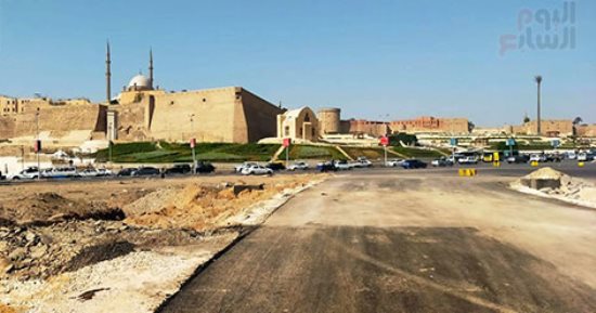 شاهد نقطة تحويل مسار محور صلاح سالم ضمن تطوير ميدان السيدة عائشة
