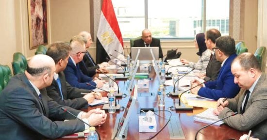 وزير الكهرباء ومدير عام جهاز "الخدمة الوطنية" يبحثان تنفيذ مشروعات التغذية الكهربائية