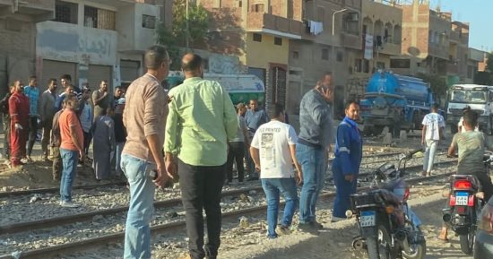 قطار يدهس سيدة أثناء عبورها شريط السكة الحديد بالسويس