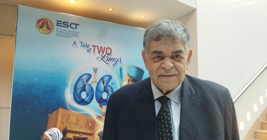 وزير الصحة الأسبق يوصى بعدم تناول المضاد الحيوى عند الإصابة بنزلات البرد