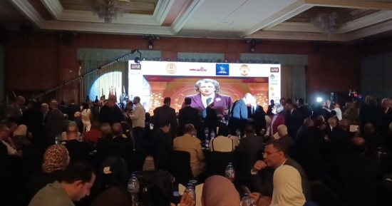 وزير قطاع الاعمال: الصحافة عمود راسخ في معركة الوعي وبناء الدولة