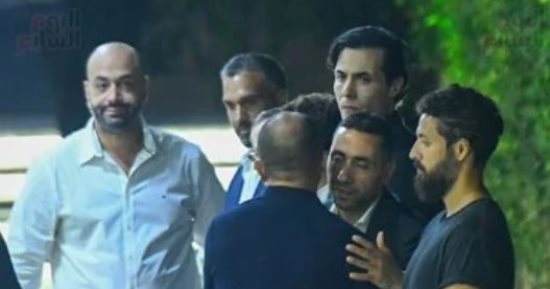 قصة أغنية ألفها أمير عيد لوالدته منذ 8 سنوات