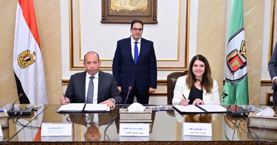 جامعة القاهرة: بروتوكول تعاون مشترك بين مستشفيى المنيل وطب الأسنان التعليمى
