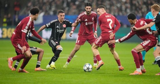 ليفربول يفك عقدته بخماسية في شباك آينتراخت فرانكفورت بدوري الأبطال