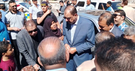 محافظ سوهاج يتفقد الخدمات الطبية المقدمة على هامش مبادرة صحح مفاهيمك