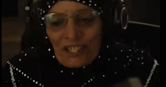 هات إيديك يا ولا.. تتر ولد بنت شايب للحاجة نبيلة يتصدر التريند
