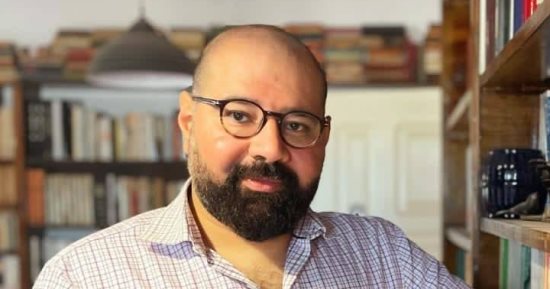 الشاعر أحمد عايد: أتمنى استضافة معرض القاهرة للكتاب الحاصلين على جائزة نوبل