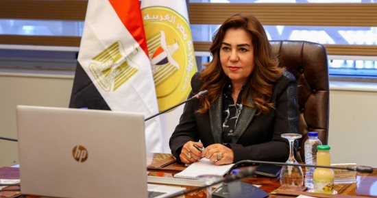 وزيرة التنمية المحلية: مصر تلتزم بالتوسع فى نطاق الطاقة المتجددة