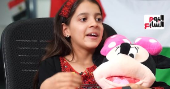 الطفلة الفلسطينية ريتاج تحكى ليلة استشهاد أسرتها بالكامل.. فيديو