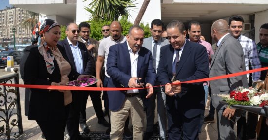 محافظ أسيوط يفتتح المعرض الزراعى بتخفيضات تصل 50 ألف جنيه على الجرارات