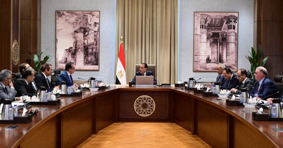 مدبولى يتابع خطوات بدء تطبيق المرحلة الثانية للتأمين الصحى الشامل