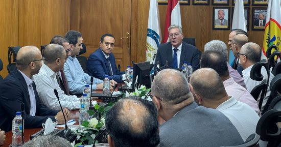 وزير البترول يتابع الموقف الإنتاجى لغاز غرب الدلتا