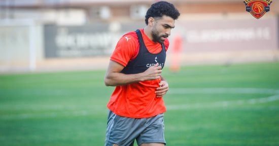 المقاولون العرب يتعاقد مع خالد عبد الفتاح ظهير الأهلى السابق