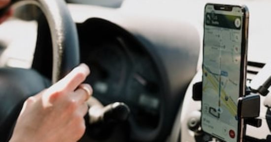 خرائط جوجل تحصل على وضع الدايت.. ملاحة خفيفة تستهلك بطارية أقل على Pixel 10