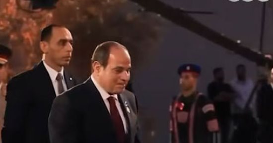 وصول الرئيس السيسي إلى المتحف المصري الكبير.. فيديو