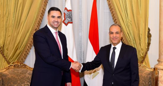 عبدالعاطي يلتقي نائب رئيس الوزراء ووزير الخارجية والسياحة بجمهورية مالطا