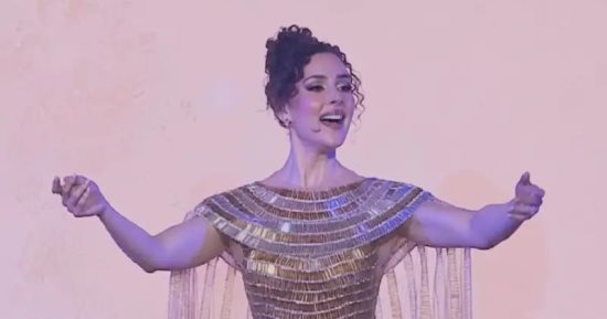 شيرين أحمد طارق.. الصوت المصرى الذى عبر من برودواى إلى المتحف الكبير