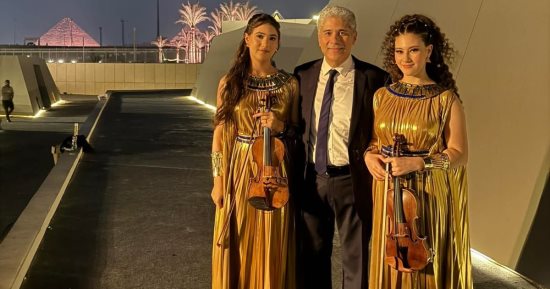 نجل عبد الرحمن أبو زهرة بصحبة رئيس ألمانيا يحتفل بتألق ابنتيه بحفل افتتاح المتحف المصرى: طاير من السعادة
