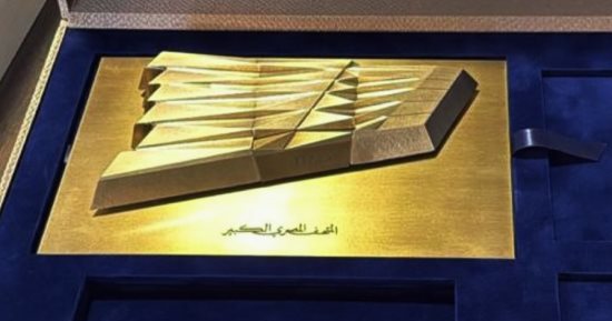 المشرف الفني لديكور المتحف الكبير يكشف تفاصيل المجسمات المصنعة من المرمر