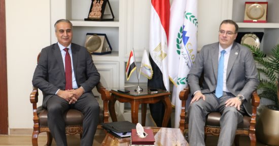 رئيسا "التنظيم والإدارة" و"حماية المستهلك" يبحثان تعزيز التعاون المشترك