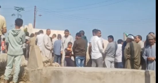 أهالى البحيرة يشيعون جثامين ضحايا صعقة البرق الثلاثة