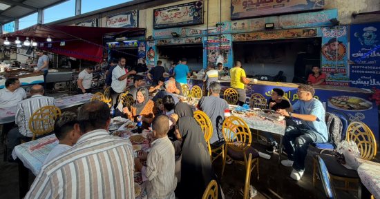 انتعاش سياحى وتجارى كبير فى بورسعيد خلال الخريف.. آلاف الزوار يتوافدون على أبرز المزارات الترفيهية المختلفة.. سوق السمك الحضارى يجذب المواطنين.. وبورفؤاد تتميز بالطابع الأوروبى والمعالم التاريخية الفريدة.. صور