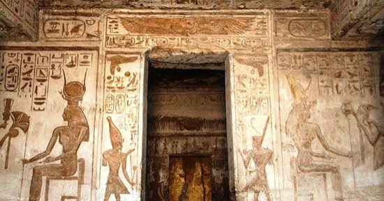 عيد الحب المصرى.. رمسيس الثانى ونفرتارى أجمل قصة حب خلدها التاريخ