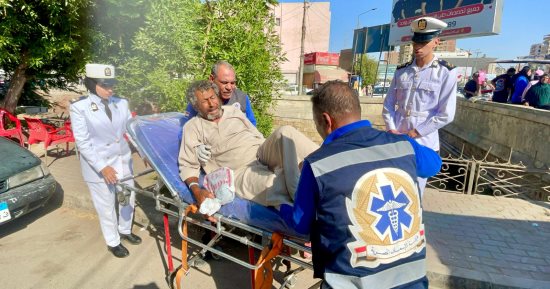 أمن الفيوم ينقذ مسنا مشردا من الموت ويوفر مأوى آمن له بعد تلقى العلاج بالمستشفى