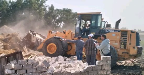 استرداد 2190 فدانا بأسيوط خلال تنفيذ 42 قرار إزالة بالمرحلة الثالثة من الموجة 27