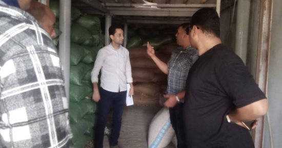 ضبط جبنة رومى وزيوت وخل منتهية الصلاحية بكفر الشيخ