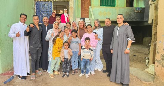 رجل المهمة المستحيلة الذى لا يعرفه أحد.. أحمد الغرباوى قاد موكب رمسيس من باب الحديد إلى المتحف المصرى الكبير.. وحمل على كتفيه 83 طنًا من التاريخ متحديًا المخاطر.. واستلهم الثبات من وجه الملك فهتف الأهالى باسمه
