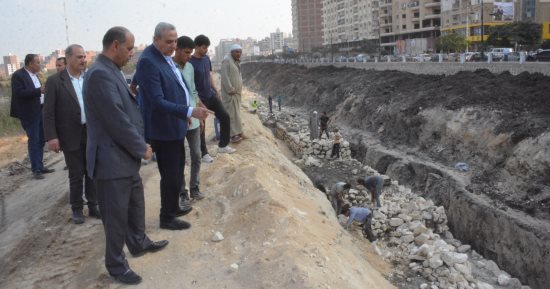محافظ الغربية يتفقد أعمال تطوير كورنيش محور محلة منوف فى طنطا