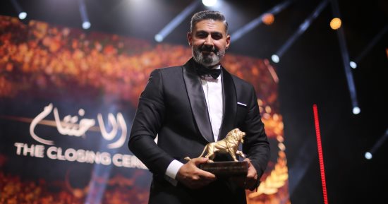 وزيرة الثقافة الجزائرية تكرم ياسر جلال فى ختام مهرجان وهران السينمائى