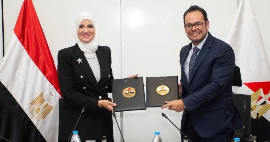 توقيع بروتوكول تعاون بين معلومات الوزراء ومعهد بحوث الإلكترونيات لدعم البحث العلمي