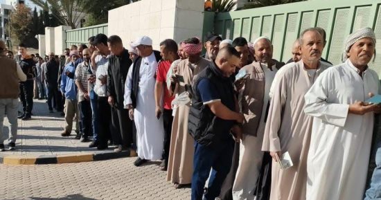 طوابير لأبناء الجالية المصرية بالأردن للإدلاء بأصواتهم فى انتخابات النواب