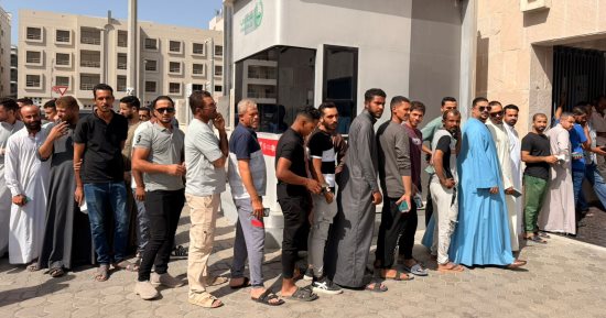 إقبال كثيف وفتح 105 مقرات انتخابية أول أيام تصويت المصريين بالخارج