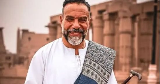ما أصل الجلابية الصعيدى؟.. محمد خميس يرد: فرعونية وأهم قطعة ملابس فى مصر