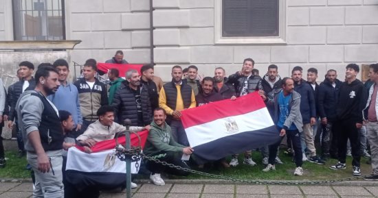 المصريون فى روما يدلون بأصواتهم بانتخابات مجلس النواب.. صور 