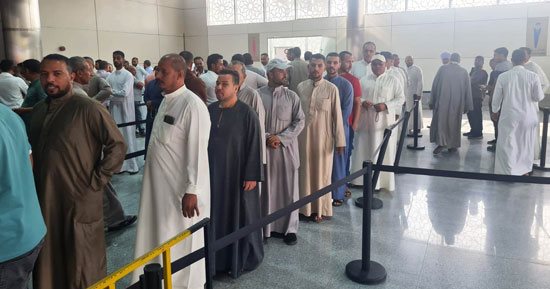 في ثاني أيام انتخابات مجلس النواب.. المصريون بالخليج يتوافدون على لجان التصويت بكثافة
