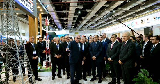 رئيس الوزراء يزور معرض الصناعة MEA Industry