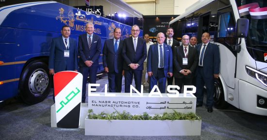 وزير قطاع الأعمال العام يتفقد جناحي الوزارة في معرض الصناعة والنقل الذكي