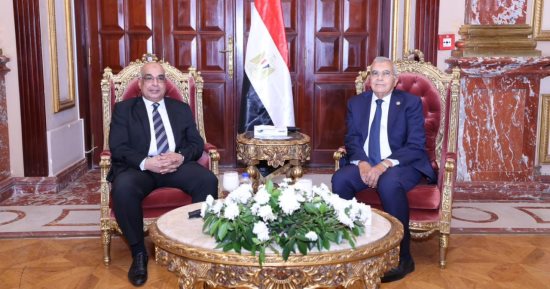 وزير العدل يزور رئيس مجلس الشيوخ لتهنئته بتولى منصبه
