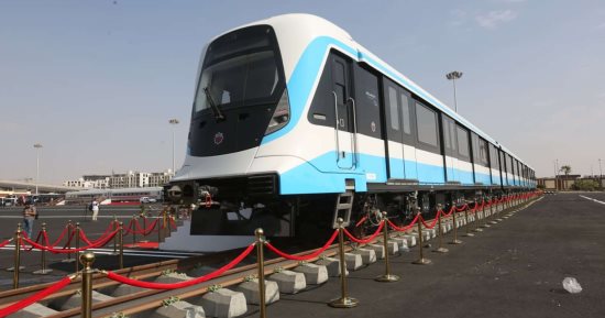 تركيب 126 كم من قضبان القطار السريع ووصول الدفعات الأولى لعربات سيمنز