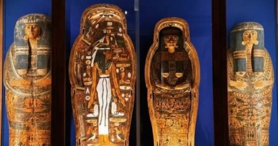 مقتنيات المتحف المصرى.. التابوت الآدمي لـ ديريبو