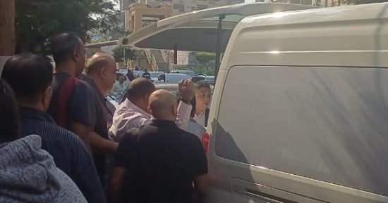 تشييع جنازة زوجة رئيس الهيئة الوطنية للانتخابات.. صور
